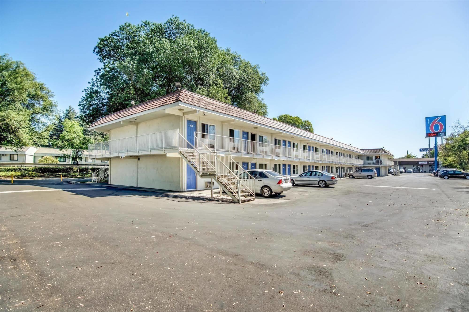 6-stockton, Ca - North Hotel